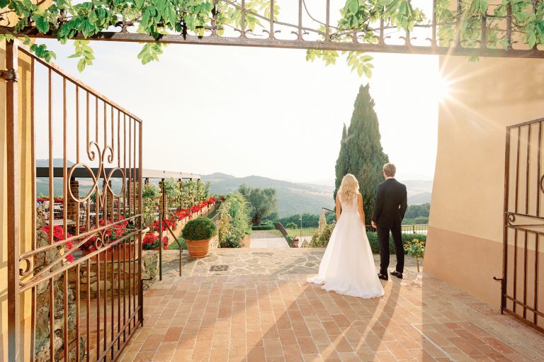 elopement in tuscany italy